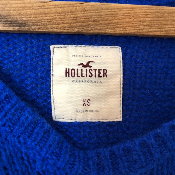 Blue Hollister Sweater - Picture 3 of 4